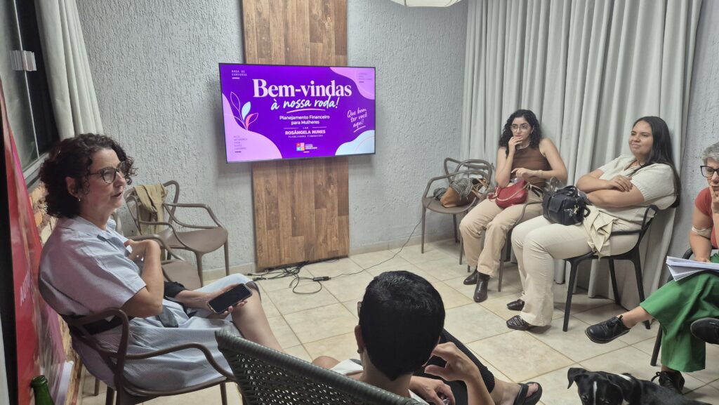Grupo em uma atividade de formação